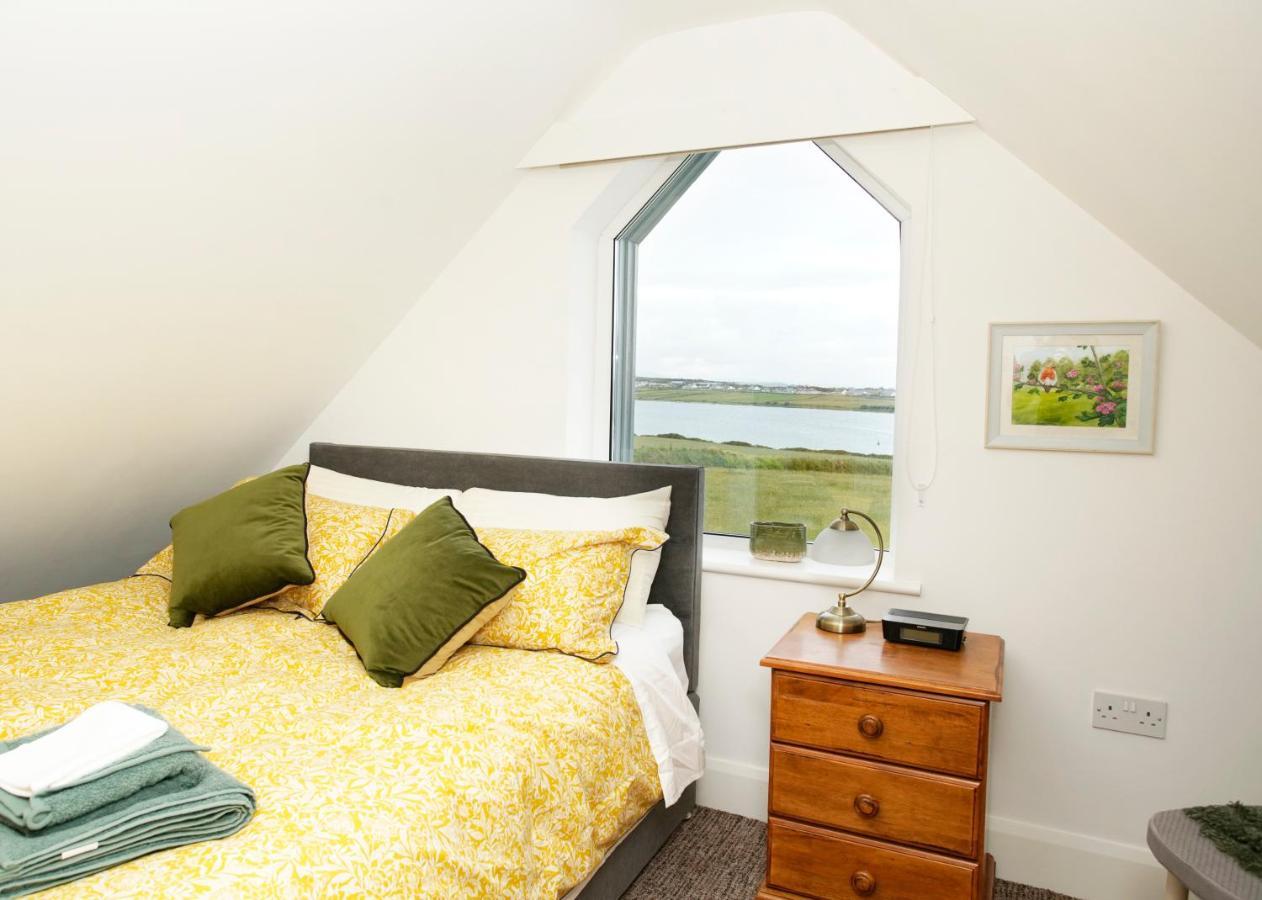 Stripe Bay Apartment Белмулет Екстериор снимка