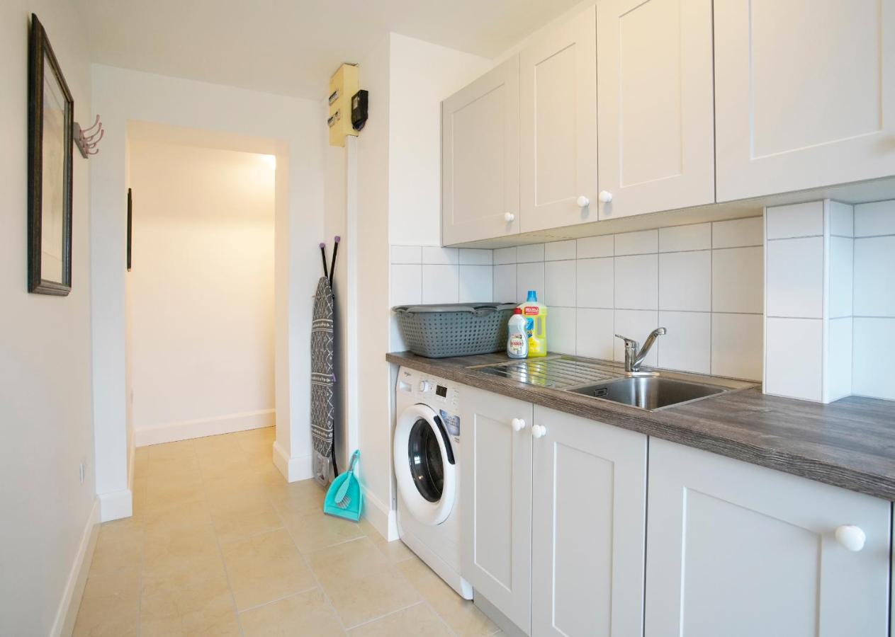 Stripe Bay Apartment Белмулет Екстериор снимка