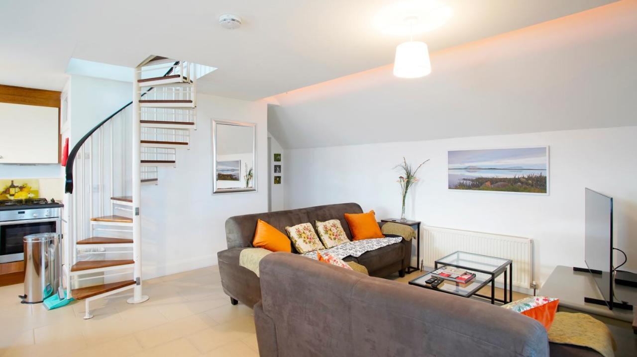 Stripe Bay Apartment Белмулет Екстериор снимка